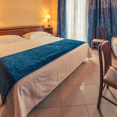Hotel Bettina 메르고초 외부 사진
