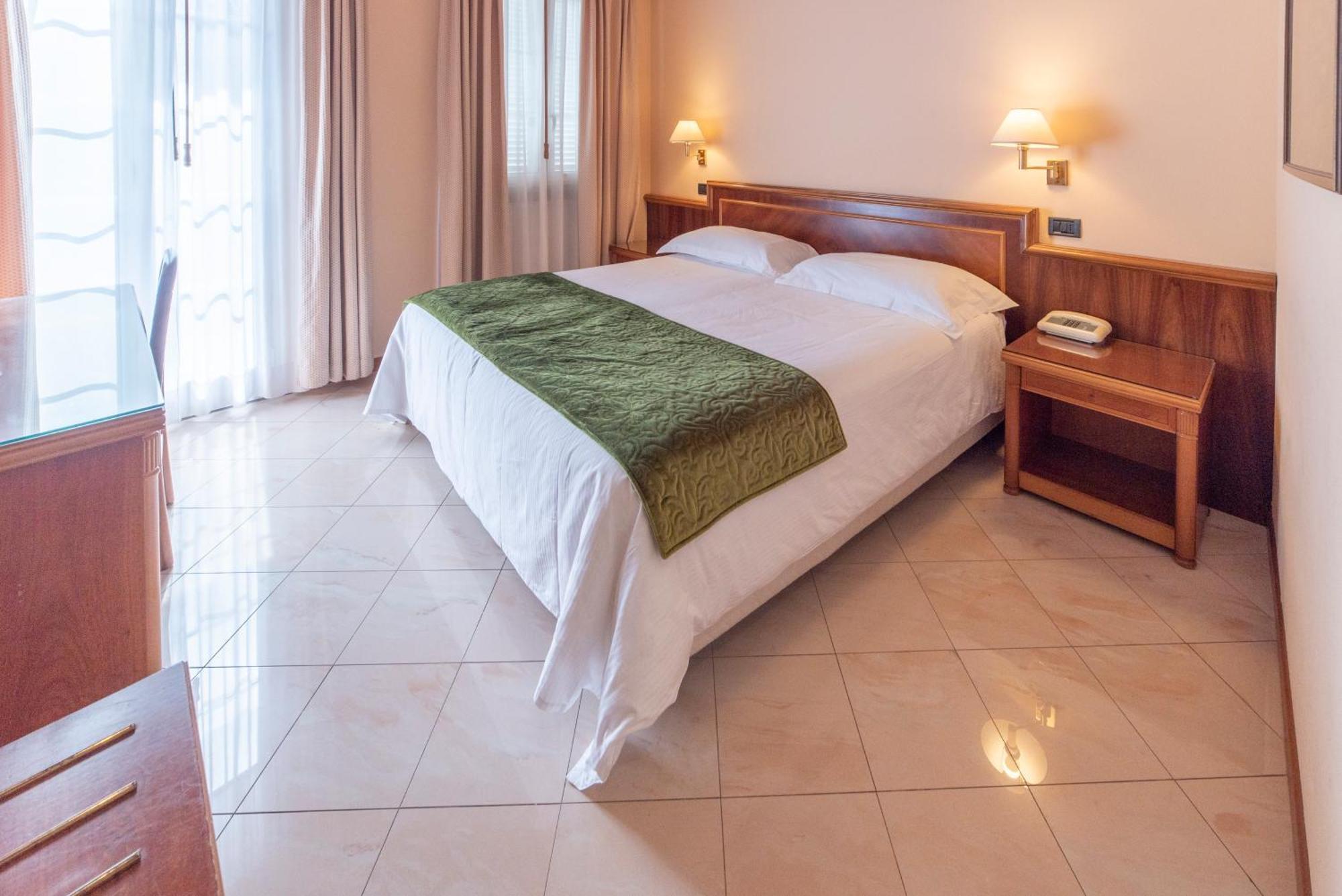 Hotel Bettina 메르고초 외부 사진
